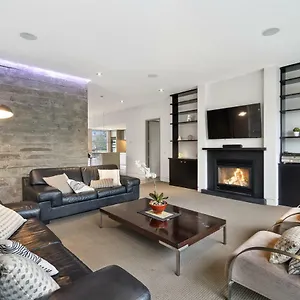 city-sanctuary-on-kilmore.top-hotels-christchurch.com/
